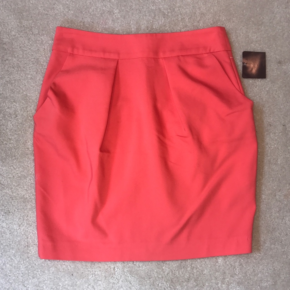 NWT 💥 Coral Zara Mini Skirt ❤️